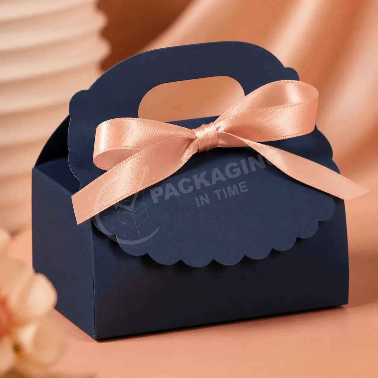 Scallop Edge Favor Boxes with Ribbon Handles image 2